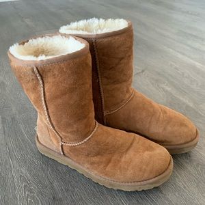 Classic Short II UGG boot